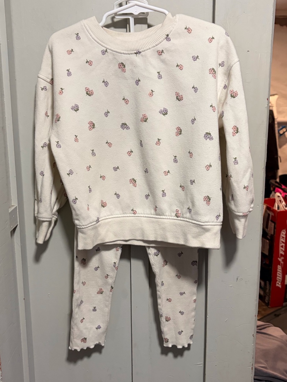 Kids primark sweatsuit size 3-4y
